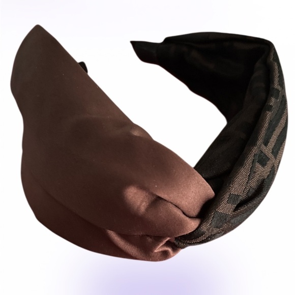 Vintage Brown monogram Patterned Headband - Picture 9 of 9